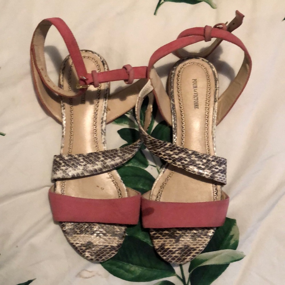 Pour La Victoire Wrap Sandals